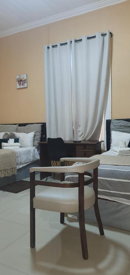 Helpful Lodge Κέιπ Τάουν Εξωτερικό φωτογραφία